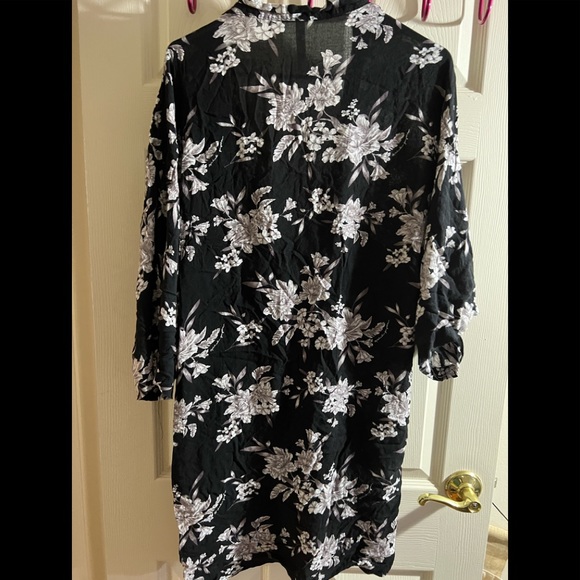 Spiritual Gangster One Size Floral Kimono - Picture 4 of 9